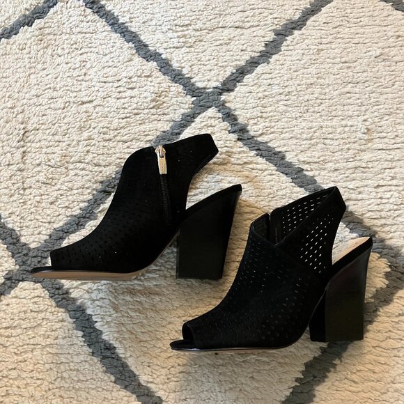 Vince Camuto black suede block heel sandals 6.5 - Picture 4 of 7